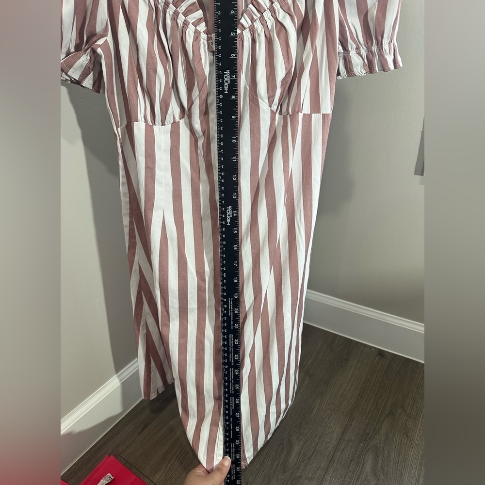 PrettyLittleThing Mauve and White Striped Button-Front Dress Kentucky Derby - Picture 11 of 12